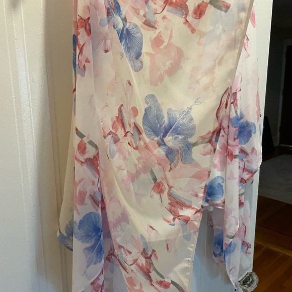 Vince Camuto floral top size L - Picture 6 of 6